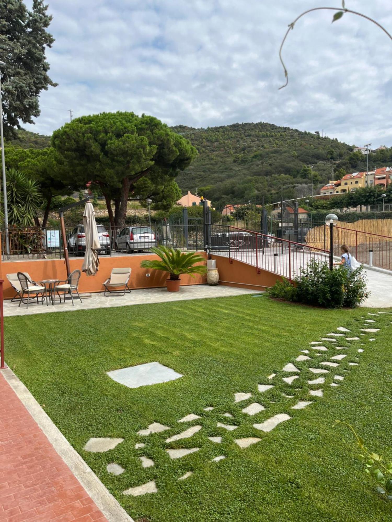La Casa Del Gallo Pietra Ligure Exterior foto